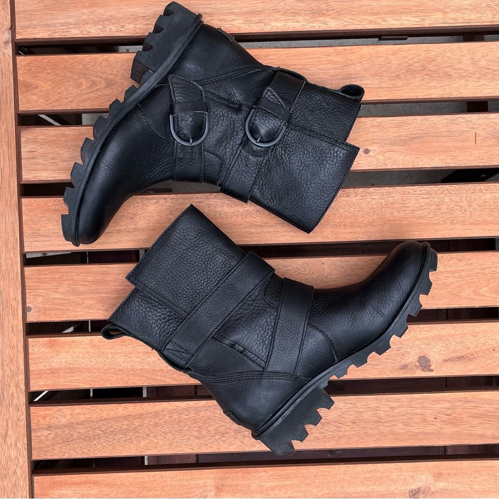 SOREL Women’s Phoenix Moto Boot - Waterproof Leather - Black - Size 6